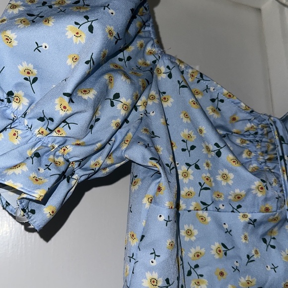 Dress - Picture 4 of 7